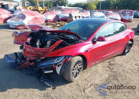 2024 Tesla Model 3 из США, поврежденный, VIN 5YJ3E1EB1RF742100